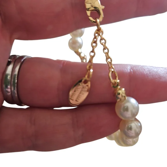 Vivienne Westwood Elegant Gold and Pearl Bracelet - NWOT with Dust Bag - Picture 5 of 8